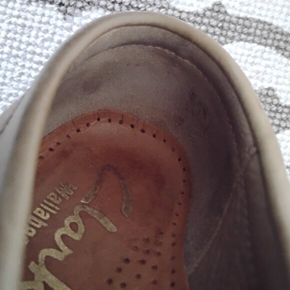 Clark's Wallabees - Picture 12 of 13